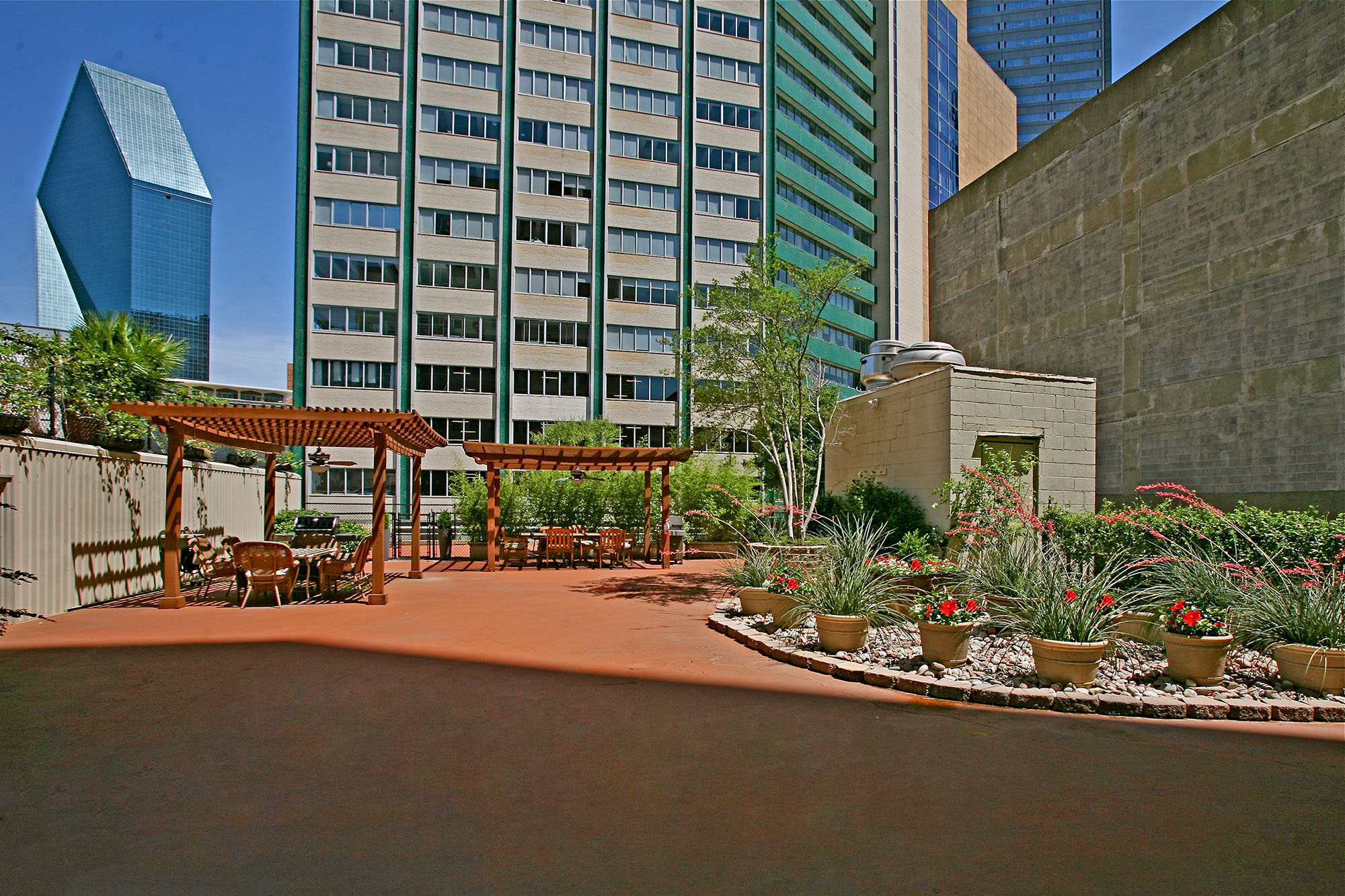 1505 Elm Street Condos Greenhouse Real Estate Texas