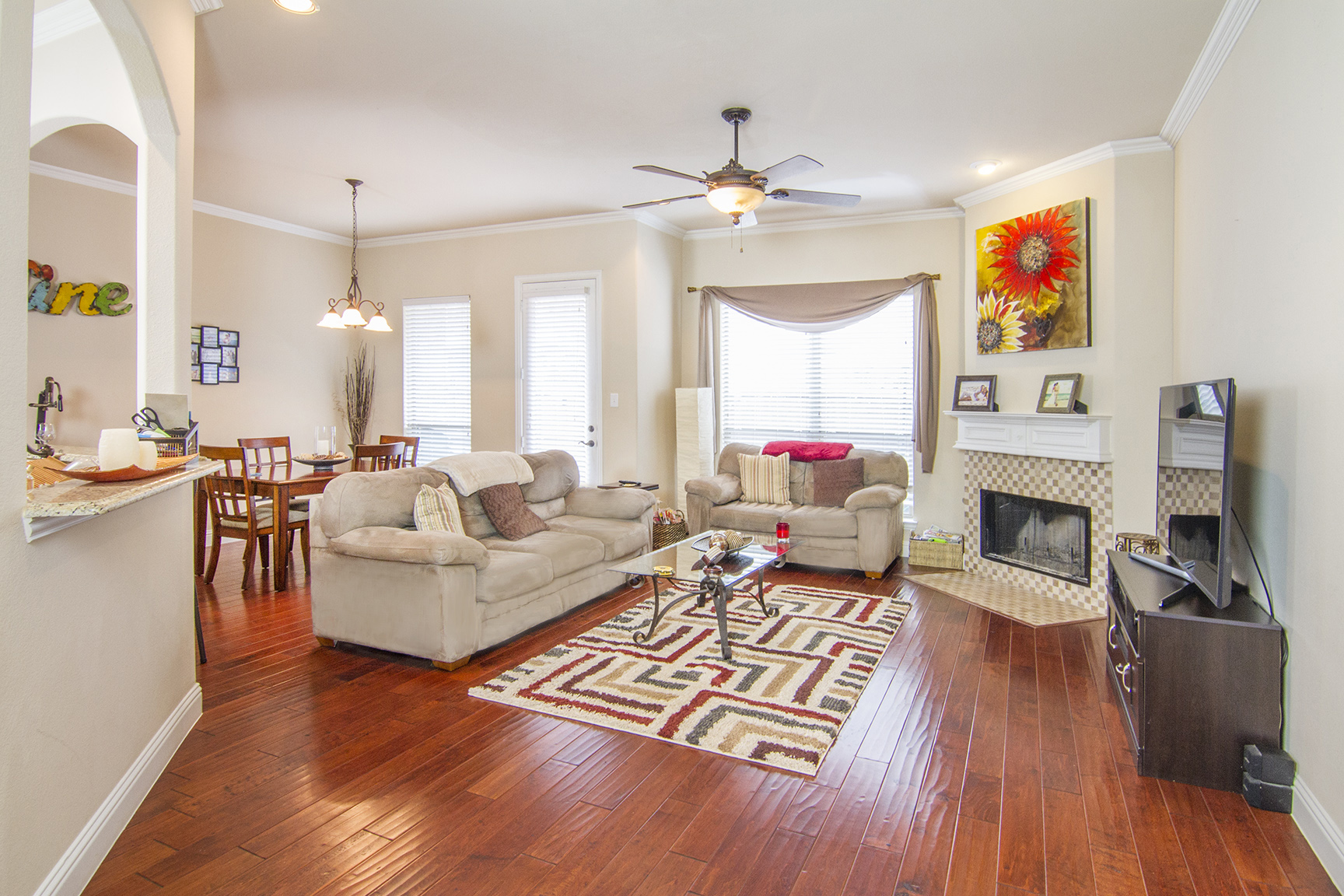 2214 Kirby Street Dallas, Texas 75204 Greenhouse Real Estate Texas